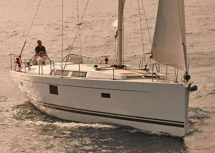 Botel Capri Positano Coast Sail